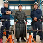 和やかな雰囲気で作業にあたる有限会社ライズのスタッフたち